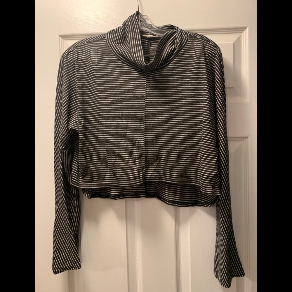 May & July stripped crop top, med, NEW